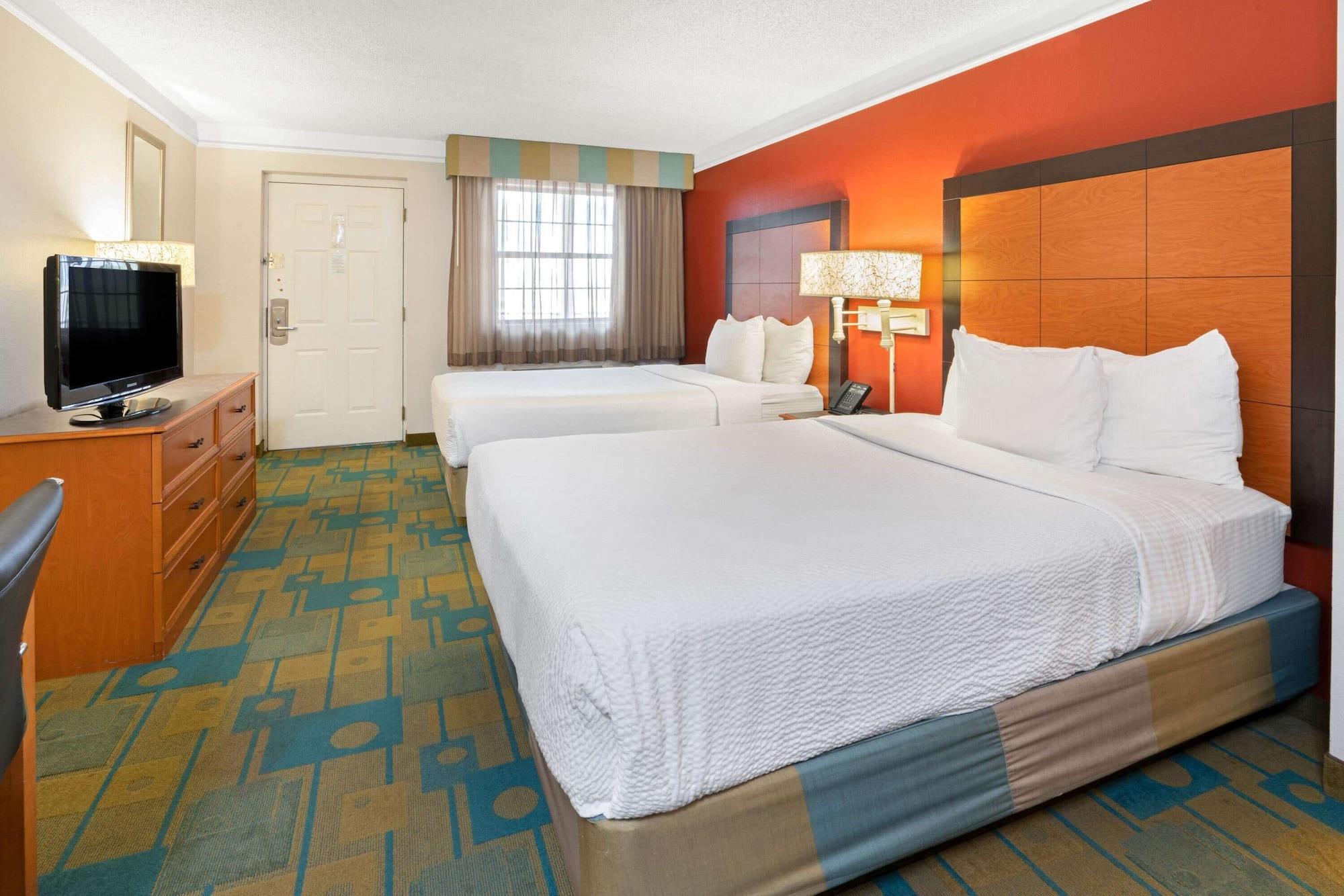 La Quinta Inn By Wyndham Phoenix Sky Harbor Airport Tempe Dış mekan fotoğraf