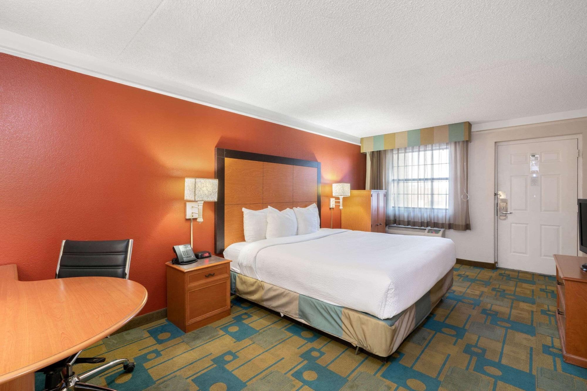 La Quinta Inn By Wyndham Phoenix Sky Harbor Airport Tempe Dış mekan fotoğraf