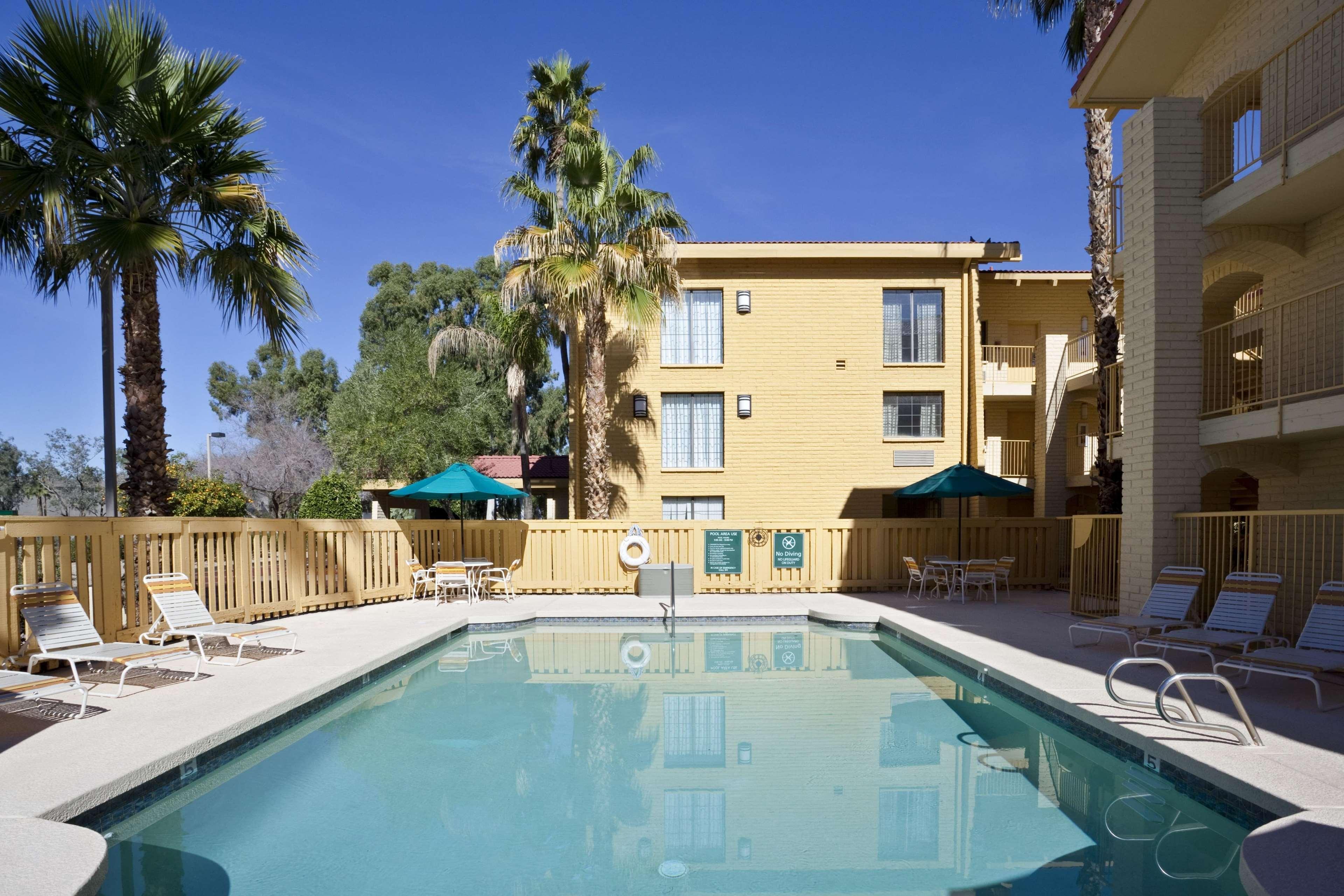 La Quinta Inn By Wyndham Phoenix Sky Harbor Airport Tempe Dış mekan fotoğraf