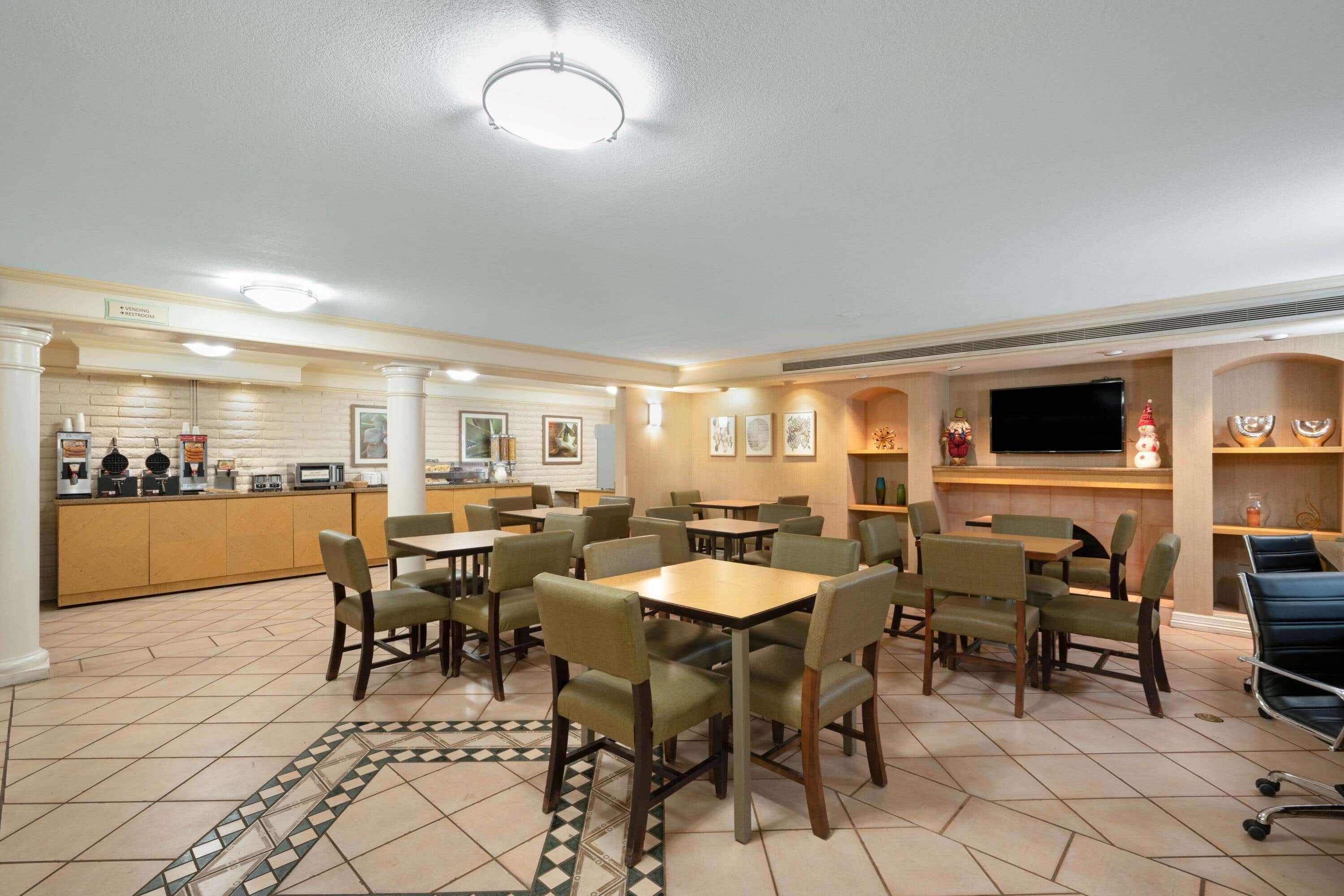 La Quinta Inn By Wyndham Phoenix Sky Harbor Airport Tempe Dış mekan fotoğraf